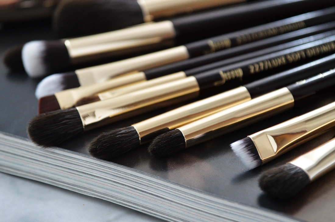 jakie pędzle do makijażu dla początkujących puderek.com.pl